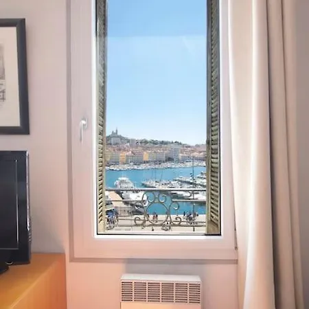 Cabana & Clin D'oeil Sur Le Vieux Port Marseille